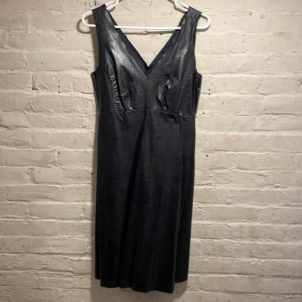 Century 21 faux leather penifor v neck dress sz M